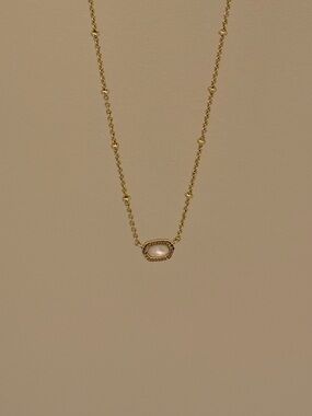Kendra Scott Mini Elisa Gold Satellite Short Pendant Necklace in Ivory